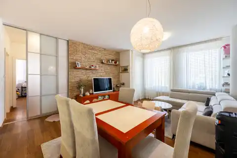 Zagreb, Bukovačka – trosobni stan 74 m², loggia, novogradnja