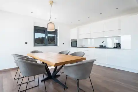 Трогир, Слатине - Двухкомнатная квартира с террасами и видом на море