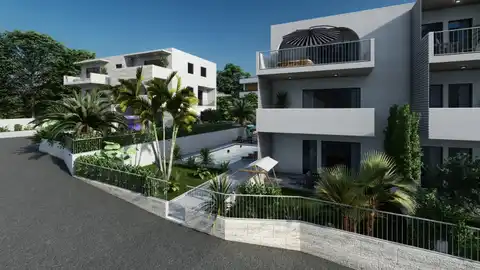 Čiovo, Slatine - Appartamento con due camere da letto e ampio balcone vicino al mare