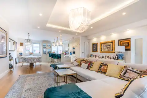 Zagreb, Vrbani III - luxurious penthouse, first row to the lake