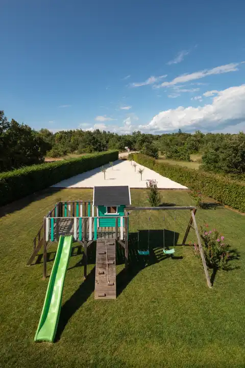 Vila 250 m², Vodnjan-okolica — bazen 78 m², okućnica 1600m2