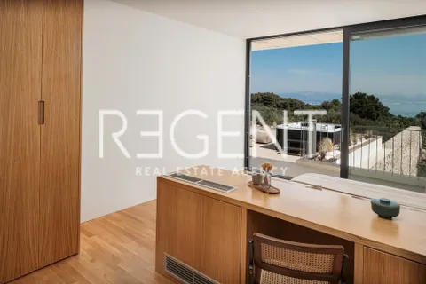 Šolta - Villa unica con vista panoramica sul mare, 270 m2