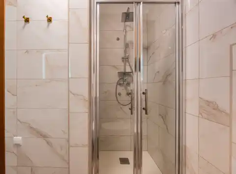 Zagreb, Lanište - Četverosoban stan s terasom i parkingom