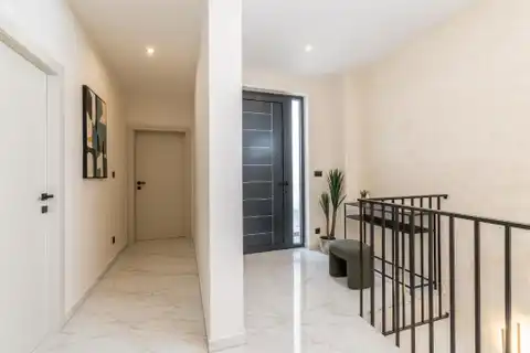 Dugi Rat - Vila 300 m², bazen, sauna ,pogled na more
