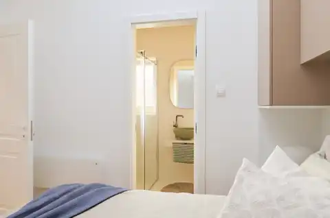 Zagreb, Maksimir - Dvosoban stan 45 m2 prvi najam
