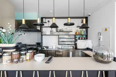 Zadar, Turanj – Luksuzna vila s apartmanima, prvi red do mora