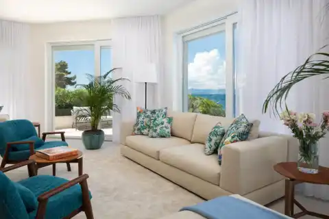 Brač - Moderna vila prvi red uz more