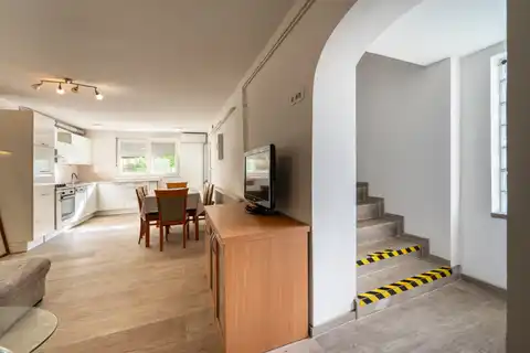 Kuća 169 m², Srebrnjak — 2 stana