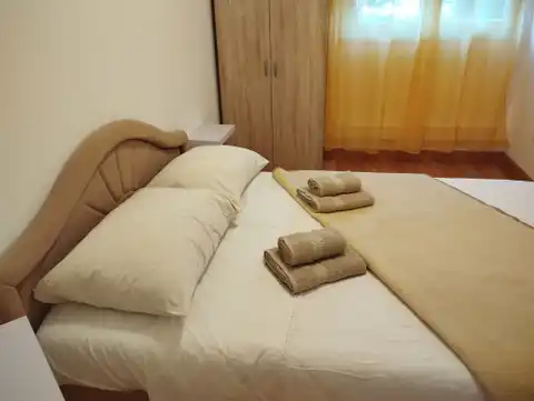 Split, Žnjan - Appartement de trois pièces avec loggia