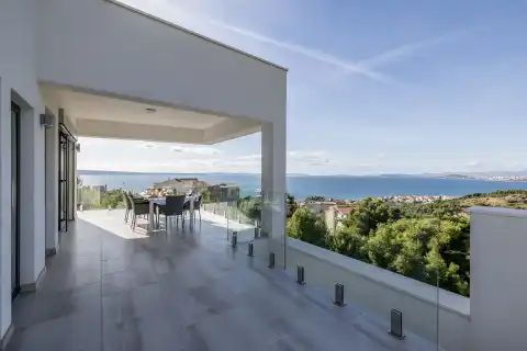Split, Podstrana - Prekrasna vila s panoramskim pogledom na more