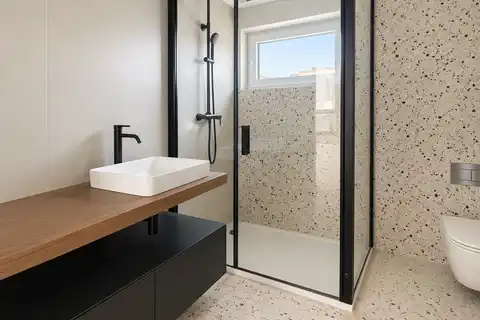 Stan 60 m², Donji grad — lift, lođa, parking