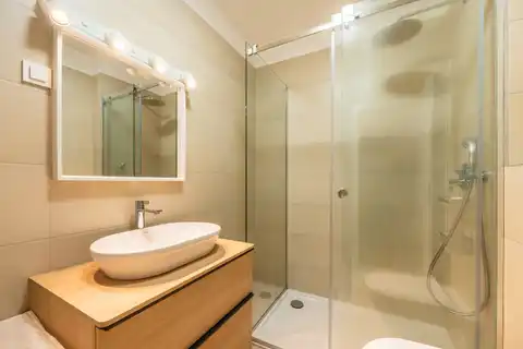 Zagreb, Maksimir - Luksuzan trosoban stan s garažnim mjestom