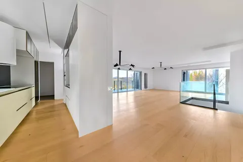 Záhřeb, Gornje Prekrižje – Luxusní čtyřpokojový byt v 1. patře