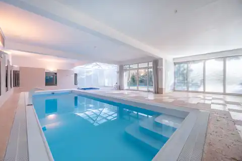 Zagreb, Šestine - Jedinstvena kuća s bazenom i velikim vrtom