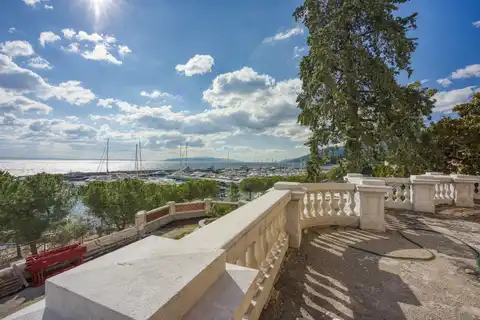 Ičići, Opatijska rivijera – povijesna vila s pogledom na more