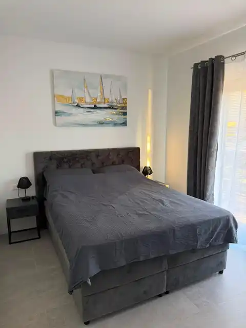 Privlaka, Sabunike — dvosoban stan 139 m2, bazen, vrt, parking mjesto