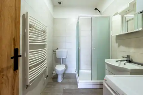 Kuća 169 m², Srebrnjak — 2 stana