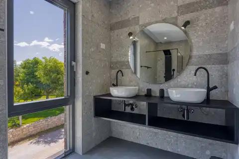 Istra, Buje - Vila sa bazenom, spa zonom i vrtom