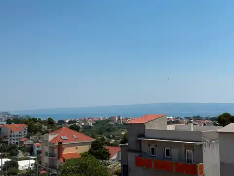 Split, Kila — Dvosobno stanovanje 66 m², balkon, garaža, novejša stavba