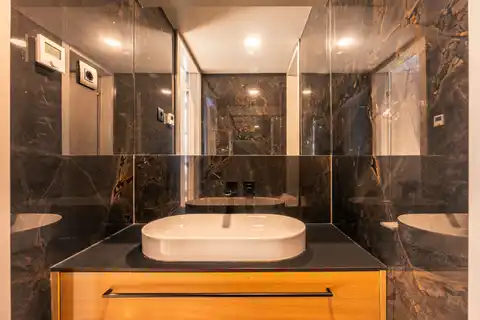 Spalato, Trstenik - Attraente spazio commerciale nell'edificio Orin