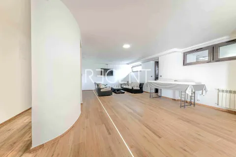 Záhreb, Lašćina - Krásna vila 310 m2, prenájom