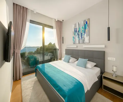 Hvar – Moderna vila s pogledom na more 195 m2