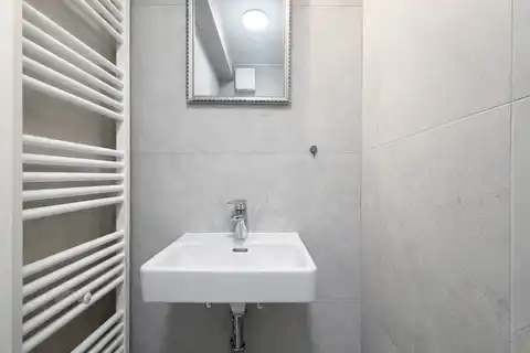 Zagreb. Blato - moderan trosoban stan s garažnim parkirnim mjestom