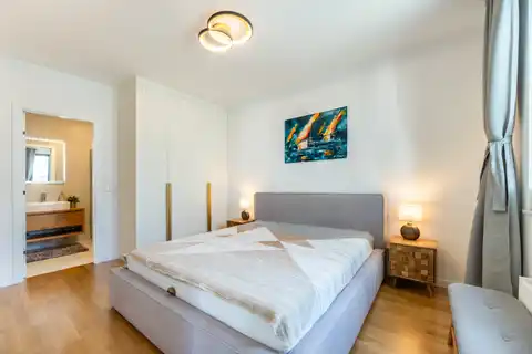 Stan 112 m², Vrbani — 3 spavaće sobe, balkon, 2 garaže