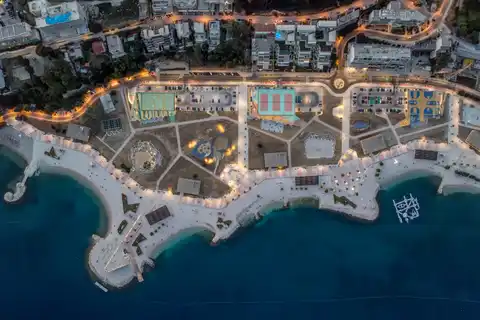 Split, Žnjan - Three-room apartment with a loggia and sea view