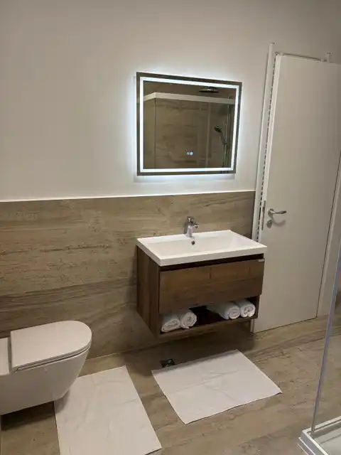 Zagreb, Center - Štirisobno stanovanje za najem