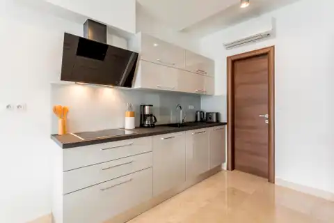 Podstrana - Three-room apartment with a terrace