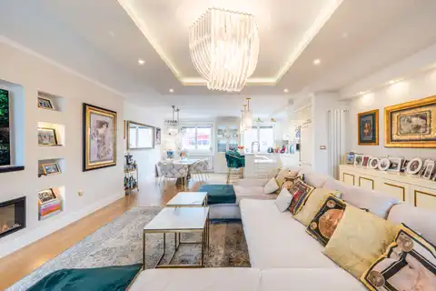 Zagreb, Vrbani III - luxurious penthouse, first row to the lake