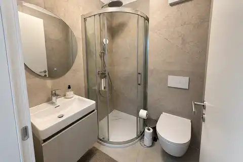 Appartamento 65 m², Črnomerec — 2 camere da letto, loggia, garage