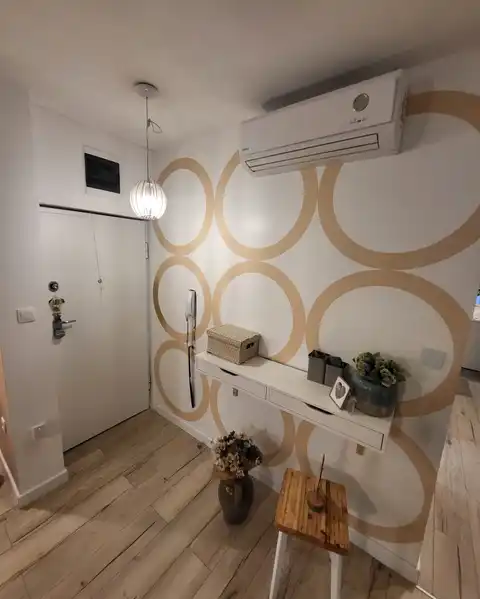 Split, Gripe - Dvosoban stan sa balkonom