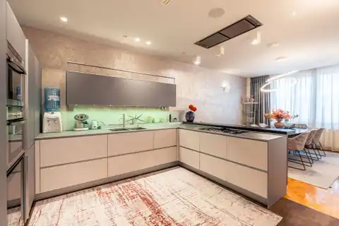 Zagreb, Center - Luxurious four-room apartment in the city center