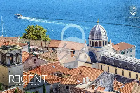 Šibenik, Centar - Kuća za adaptaciju u povijesnoj jezgri