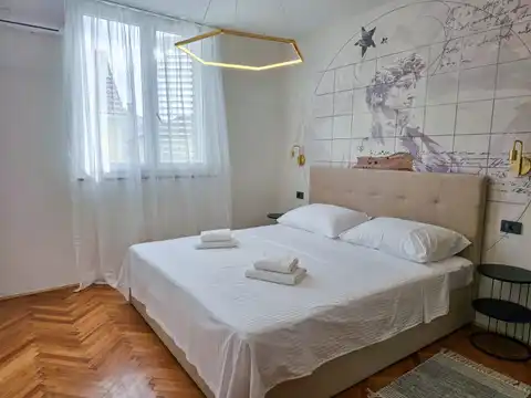 Zadar, Branimirova obala – trosoban stan blizu centra
