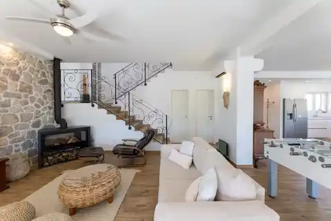 Maison avec piscine, 260m²