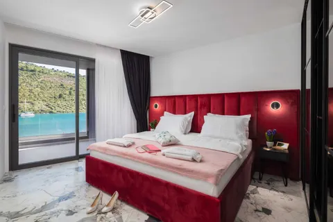 Rogoznica – Villa di lusso di 200 m2 sul mare