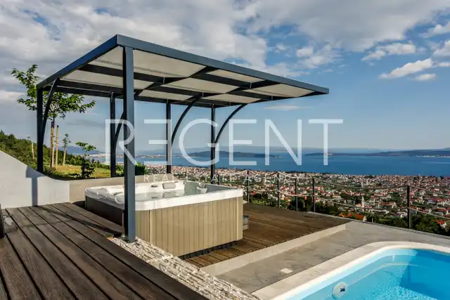 Vila 232 m², Kaštel Stari — 4SS, grijani bazen, pogled na more