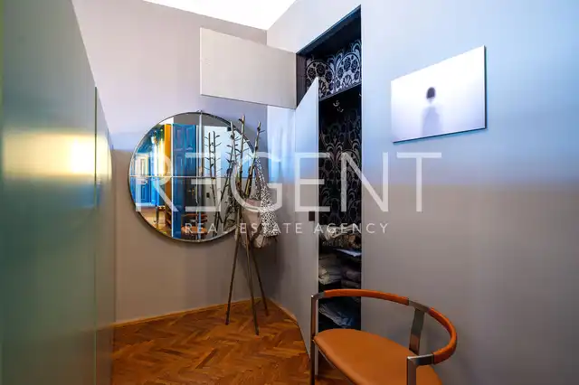 Zagreb, Masarykova – Artistic duplex with 6-meter ceilings