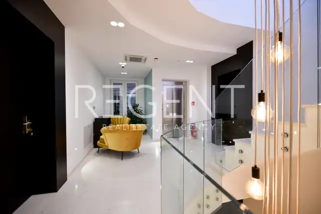 Zadar, Turanj – Exkluzívna vila s apartmánmi, prvý rad pri mori