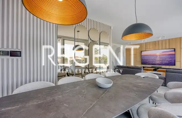 Istrie, Rovinj - Exkluzivní vila s bazénem 178 m2