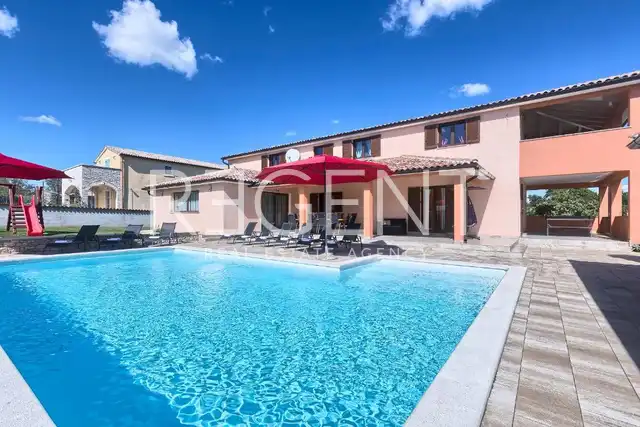 Istrijský polostrov, Tinjan – Nádherná moderná vila s bazénom 260 m2