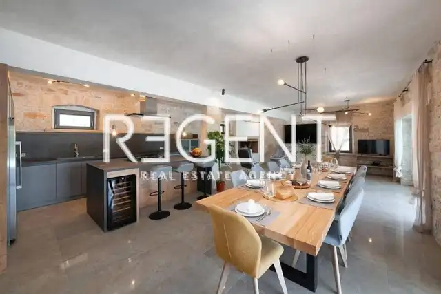 Istra, Tinjan – Elegantná vila s bazénom