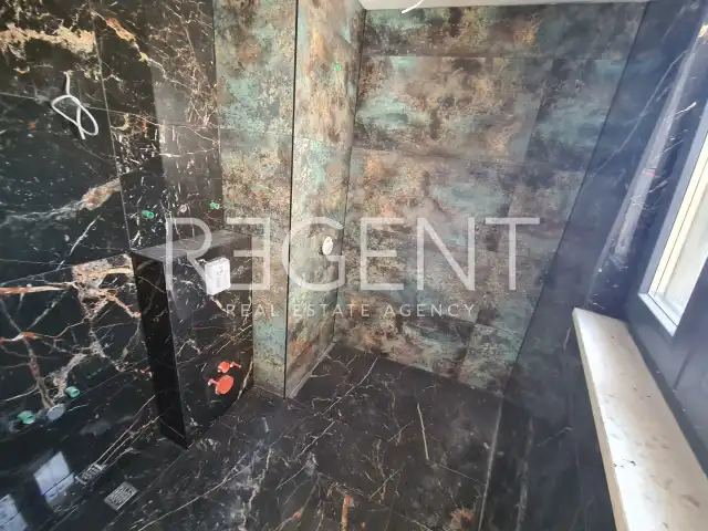 Macarsca, Centro - Attico trilocale con vista mare 117 m2
