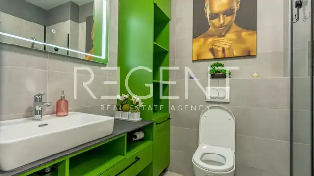 Split, Žnjan - Dvojizbový byt s loggiou a jacuzzi