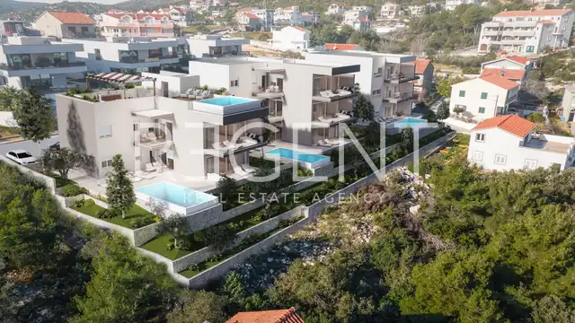 Trogir, Marina - Dreizimmerwohnung mit Balkon in modernem Neubau