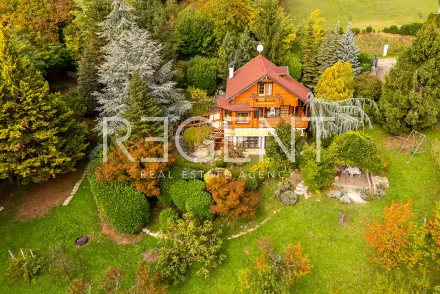 Zagreb, Podsljeme - Šarmantna drvena kuća s panoramskim pogledom