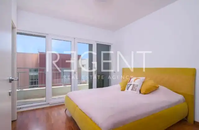 Trogir, Okrug Gornji - Dreizimmerwohnung mit Garage und Meerblick 123 m2